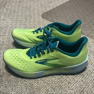 Men’s Brooks Hyperion Tempo  Lime Green Running Shoes -New